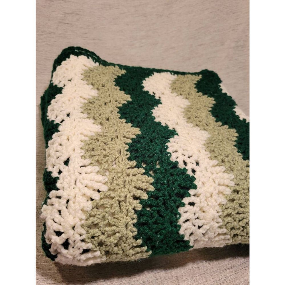 Vintage Afghan Handmade Crochet Throw Blanket Green White 57 x48in